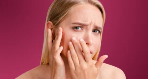 eksfoliasi berlebihan sangat tidak dianjurkan karena dapat merusak kulit